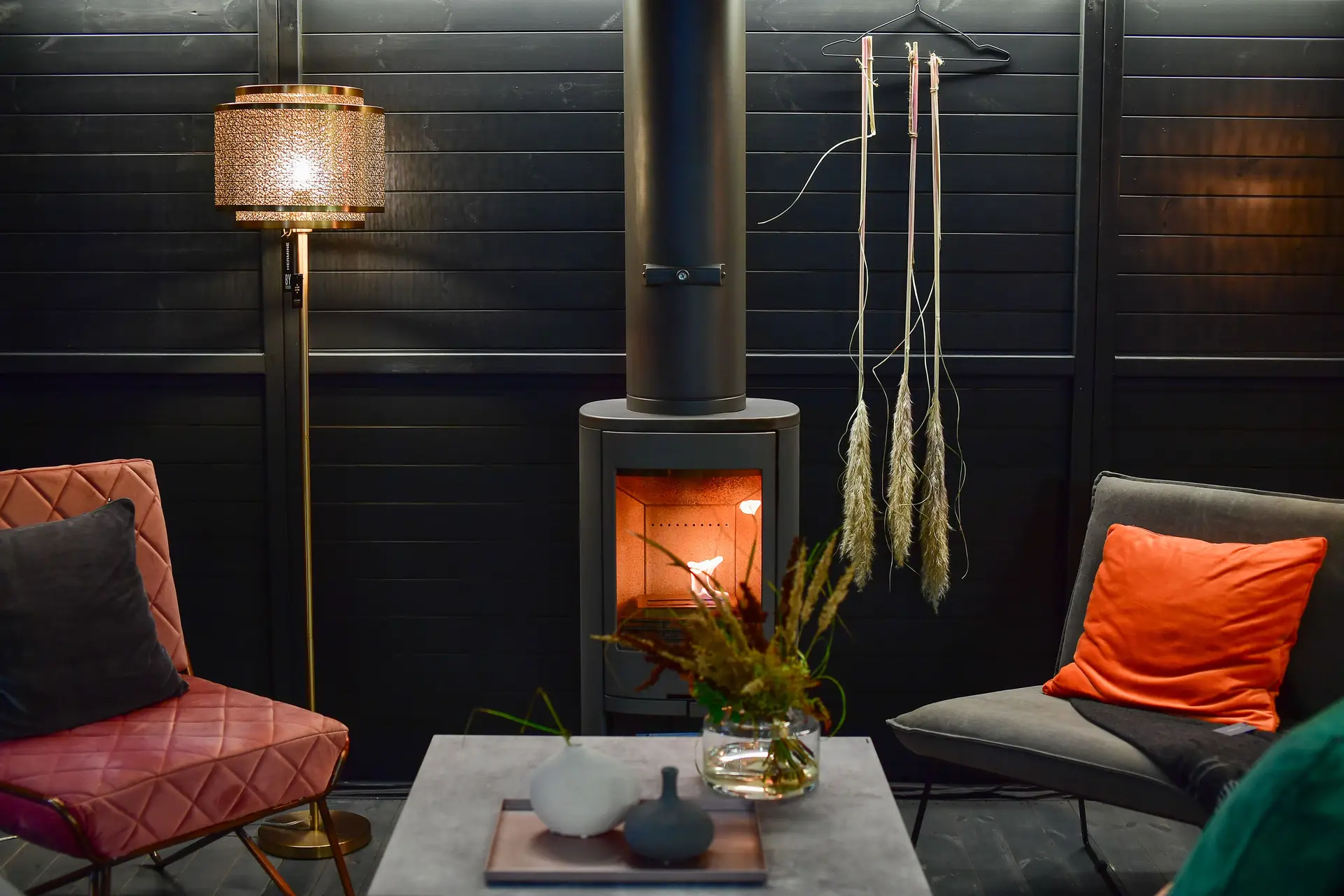 Moderni hotellihuoneen sisustus